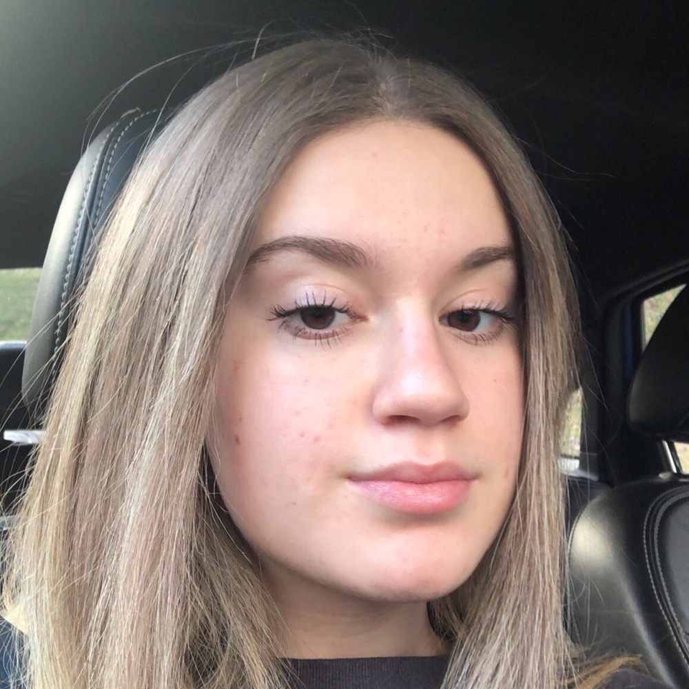 Meet your Posher, Michaela